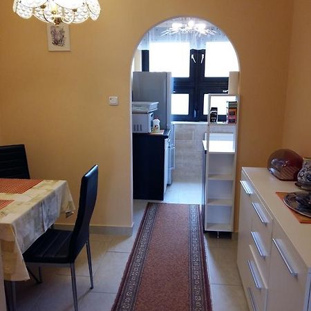 City Centre Apartment Gyor Exterior photo
