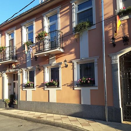 City Centre Apartment Gyor Exterior photo
