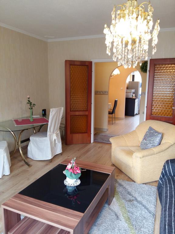 City Centre Apartment Gyor Exterior photo