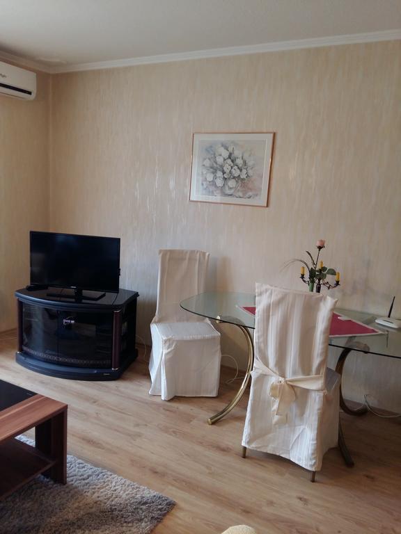 City Centre Apartment Gyor Exterior photo